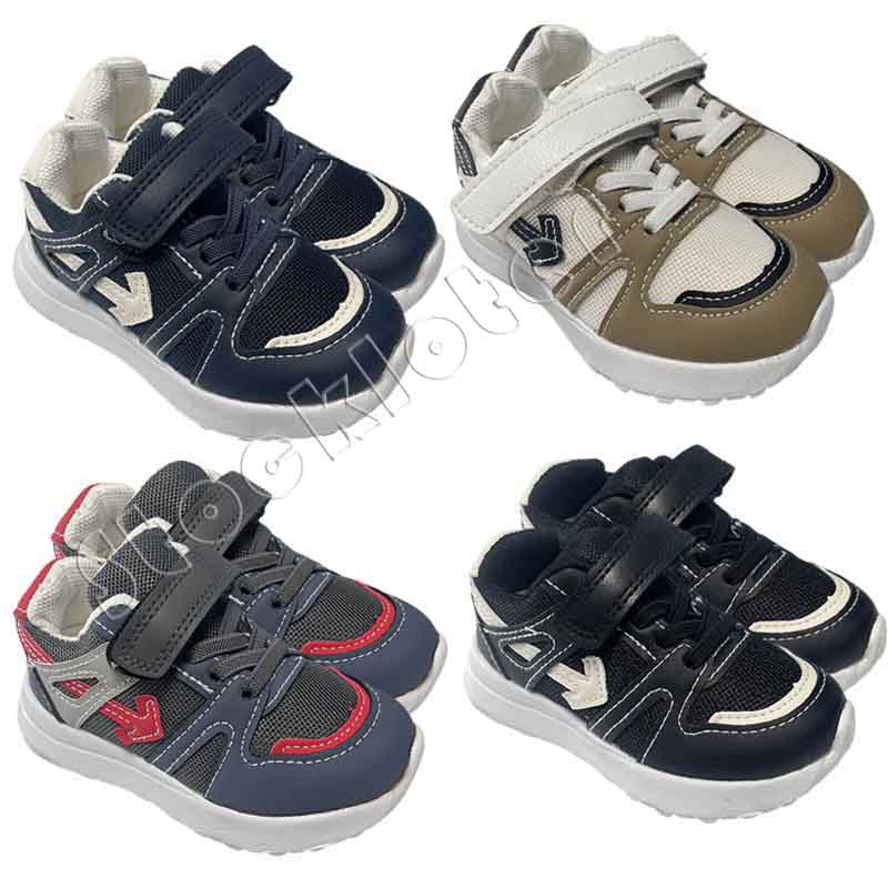 kids sports shoes stock