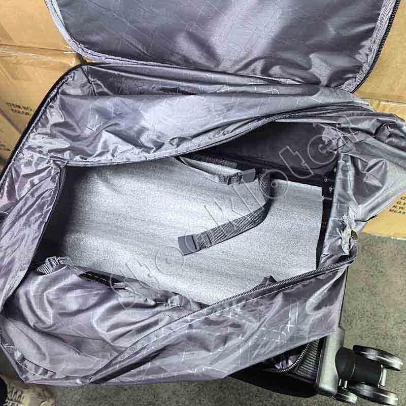 Liquidated Suitcase with 360&deg; Spinner Wheels